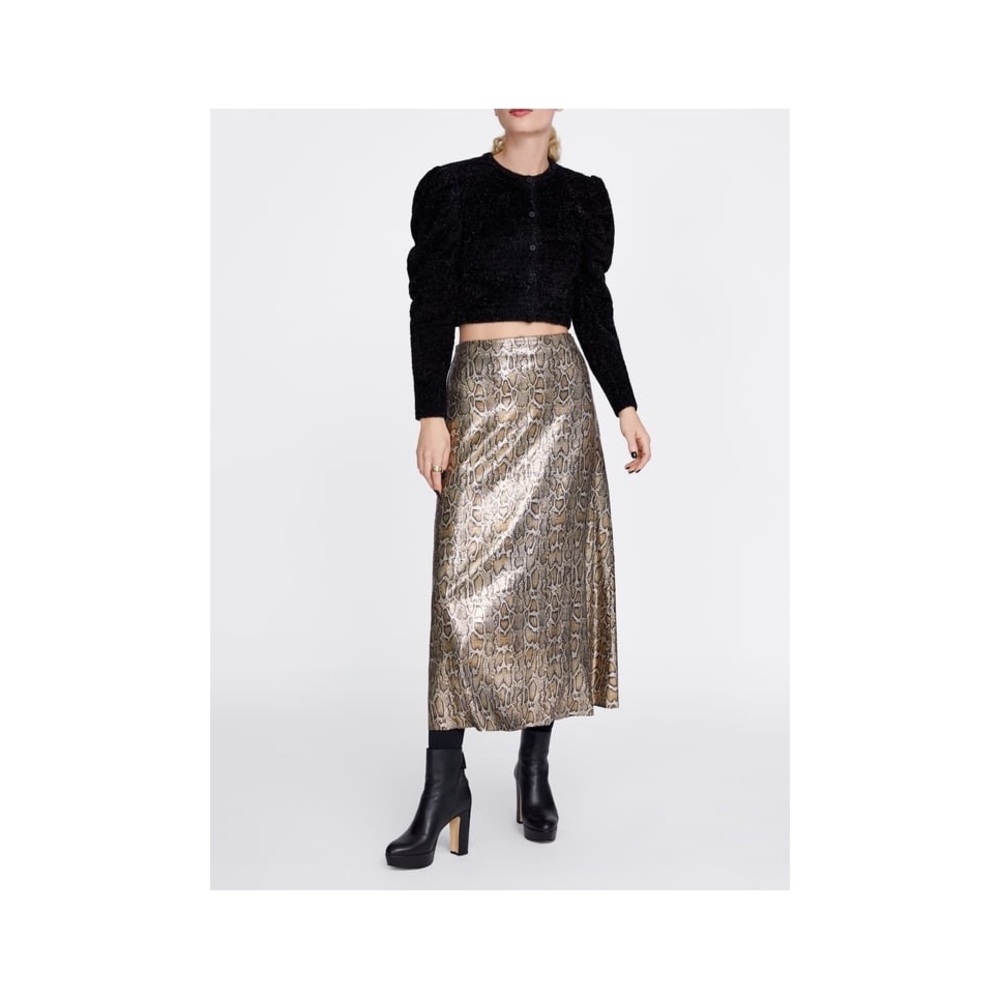 Animal Print skirt w/ sequins Sold out in M size